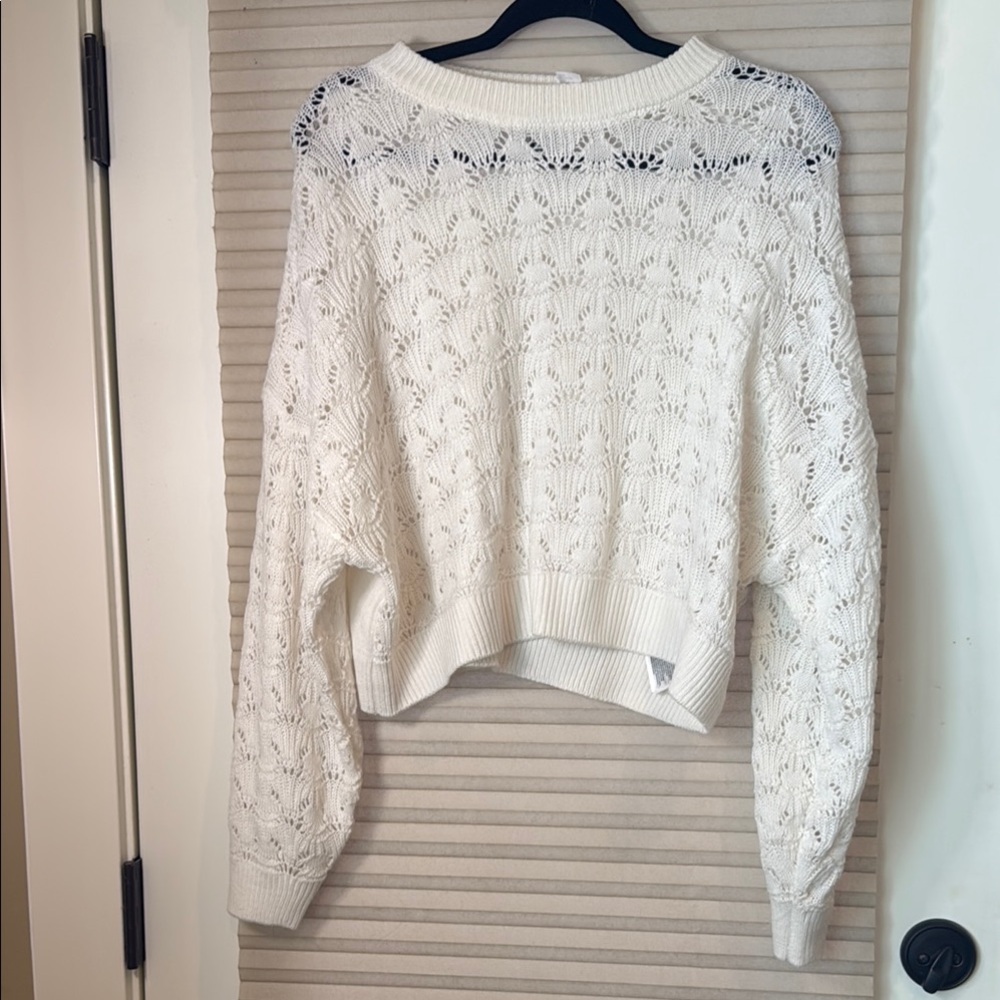 H&M White Crew Neck Sweater with Lace Detail